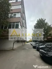 Garsoniera langa Metrou Leonida mobilata cu parcare 