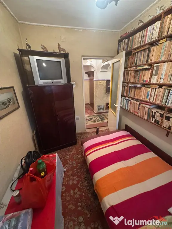 Ap 3 cam ,60 mp utili,et 3/9,zona BIG,necesita renovare - Focsani (Vrancea)
