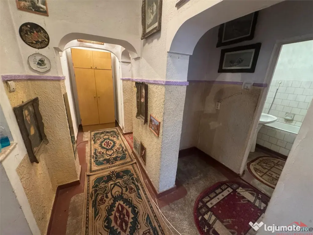 Ap 3 cam ,60 mp utili,et 3/9,zona BIG,necesita renovare - Focsani (Vrancea)