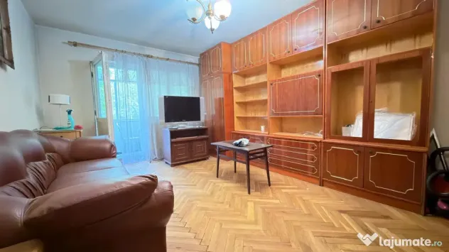 4 camere | Etaj 1 | Decomandat | Centrala proprie | Zona exc - Timisoara (Timis)