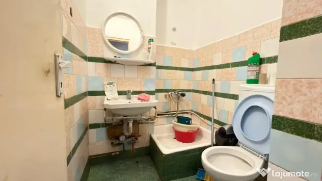 4 camere | Etaj 1 | Decomandat | Centrala proprie | Zona exc - Timisoara (Timis)