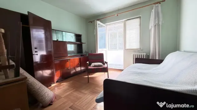 4 camere | Etaj 1 | Decomandat | Centrala proprie | Zona exc - Timisoara (Timis)