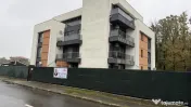 Cladire 11 apartamente cu 3 camere, superba, langa padure Ch 