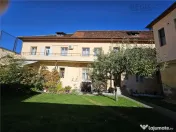 Apartament 3 camere la casa, 200 m de Poarta Schei 