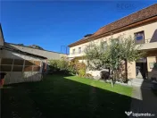 Apartament 3 camere la casa, 200 m de Poarta Schei 