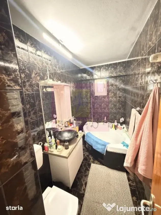 Apt 3 camere de vânzare – Calea Călărași, - Bucuresti (Bucuresti-Ilfov)