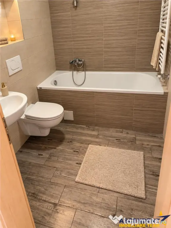 Apartament decomandat, bloc de 4 nivele, etaj2, Tractorul, B - Brasov (Brasov)