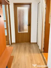 Apart 3 camere, decomandat, etaj 2/4, mobilat, utilat, zona Grivitei! 