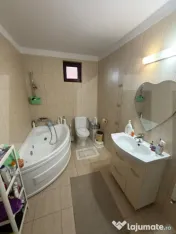Casa de vanzare, Bariera Valcii
