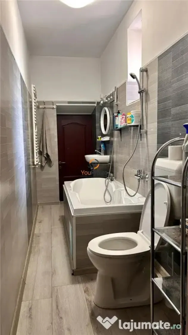 Casa Individuala 6 Camere Cu 2 Intrari Separate Loc Dinias 1 - Dinias (Timis)