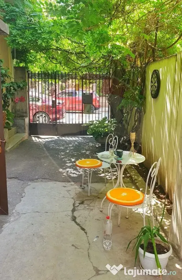 Apartament cu 3 camere de închiriat în zona P-ta Romana - Bucuresti (Bucuresti-Ilfov)