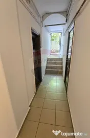 Apartament cu 3 camere de închiriat în zona P-ta Romana