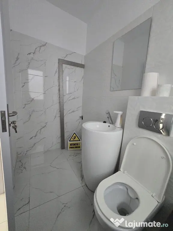 Spatiu comercial, 97 mp, Parcul Sebastian-Petre Ispirescu, coafor - Bucuresti (Bucuresti-Ilfov)