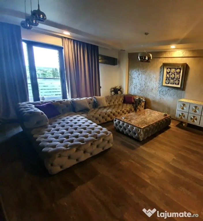 Mobila living Divani & Sofa