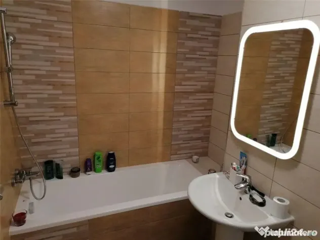 Apartament cu 2 camere decomandat
