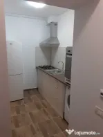 Garsoniera in zona Medicinei