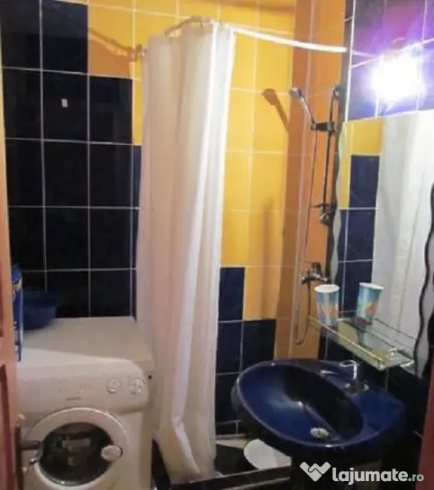 Garsoniera situata in zona Lunei