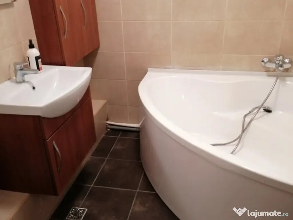 Parcul Tineretului, Ap. 3 cam.decom,et.intermediar!