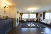 Vila cu 6 camere, 952 mp teren, Saucesti, Bacau 