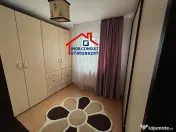 Primul chirias, 3 camere cu bucatarie mare / Cod CE 885 