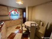 Primul chirias, 3 camere cu bucatarie mare / Cod CE 885 