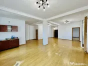 Vatra Luminoasa spatiu birouri in vila 