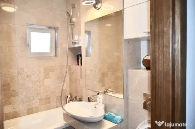 Apartament doua camere etaj 4 , zona Lipovei