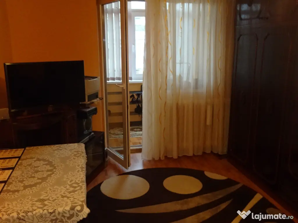 Apartament 2 camere in Deva, zona Piata Centrala, decomandat,50 mp