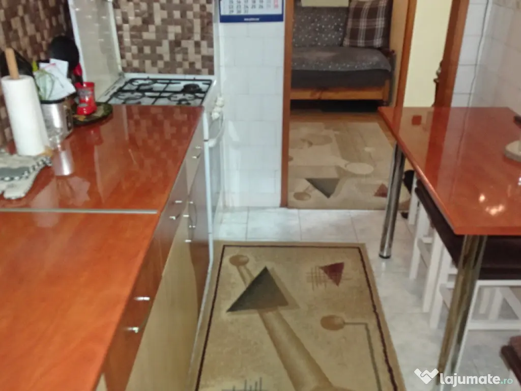 Apartament 2 camere in Deva, zona Piata Centrala, decomandat,50 mp