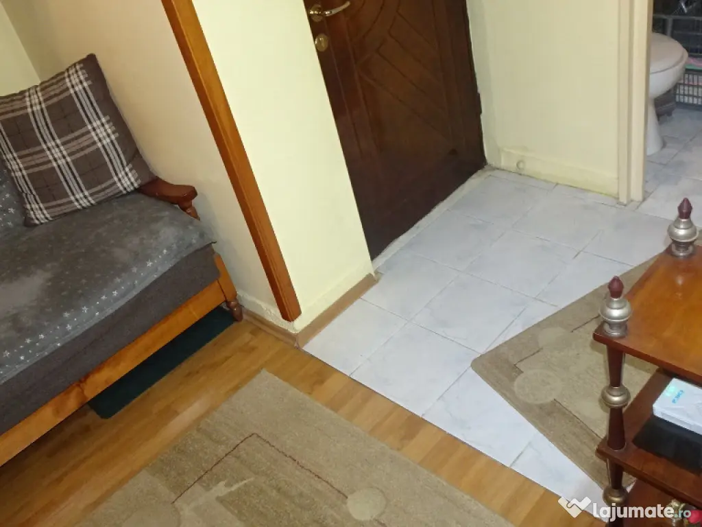 Apartament 2 camere in Deva, zona Piata Centrala, decomandat,50 mp