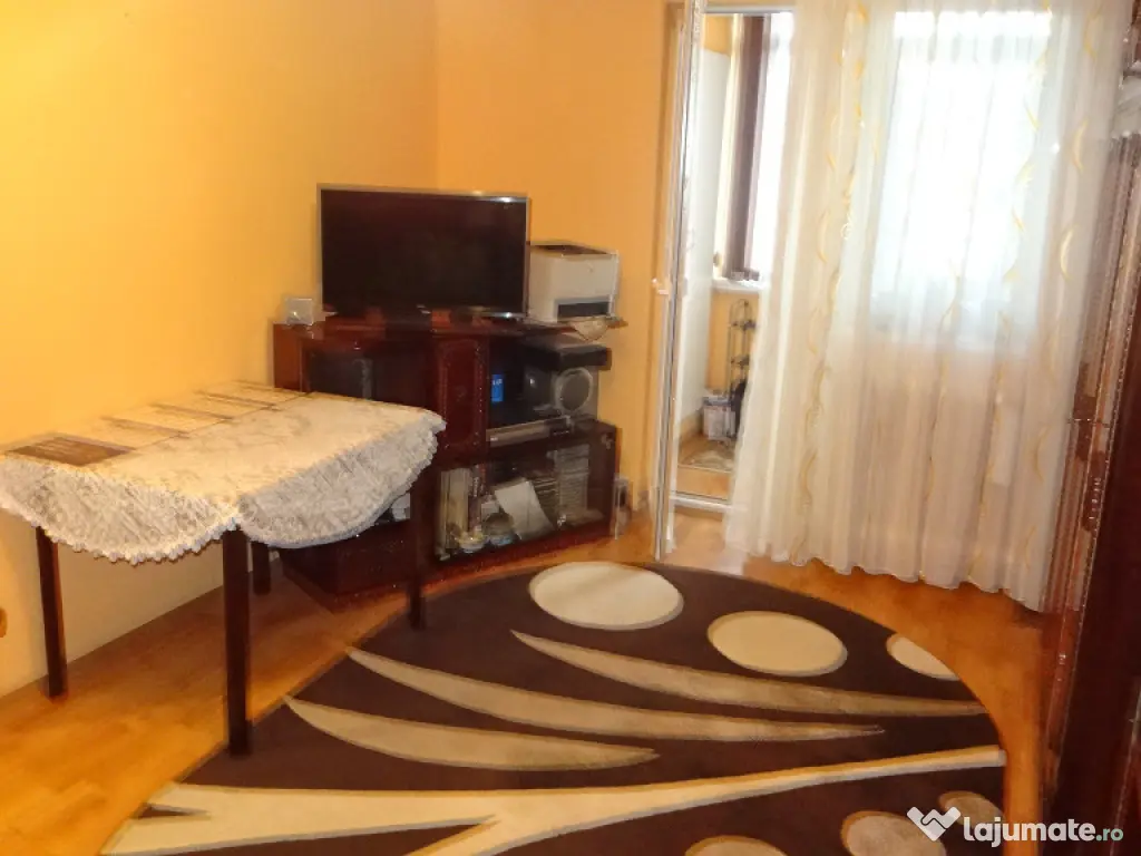 Apartament 2 camere in Deva, zona Piata Centrala, decomandat,50 mp