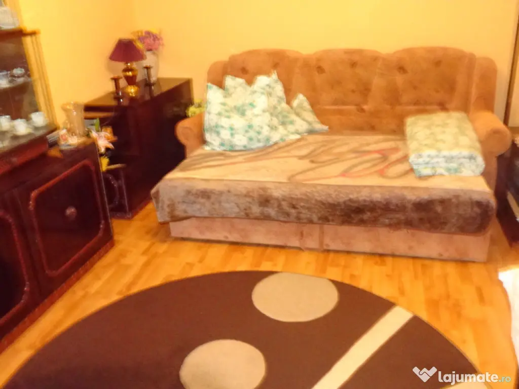 Apartament 2 camere in Deva, zona Piata Centrala, decomandat,50 mp