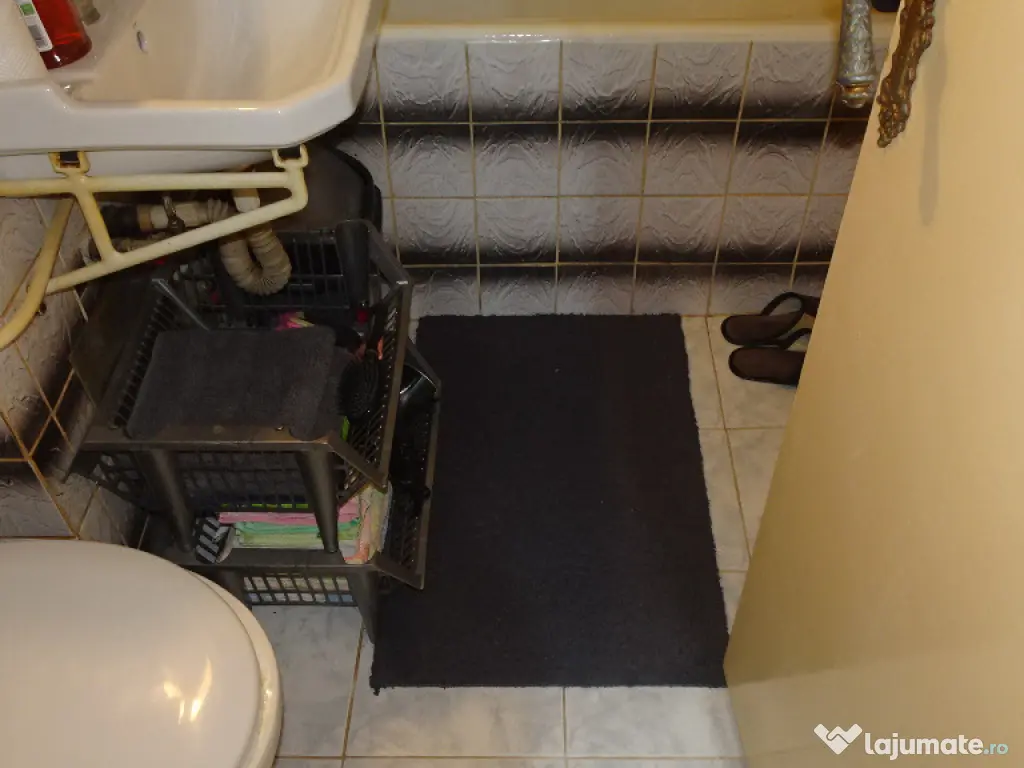 Apartament 2 camere in Deva, zona Piata Centrala, decomandat,50 mp