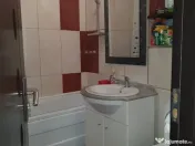 Apartament cu 3 camere zona Complex 