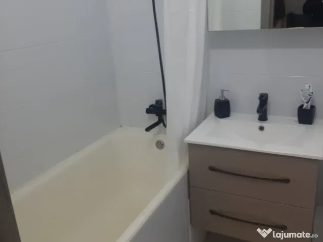 Apartament o camera de inchiriat