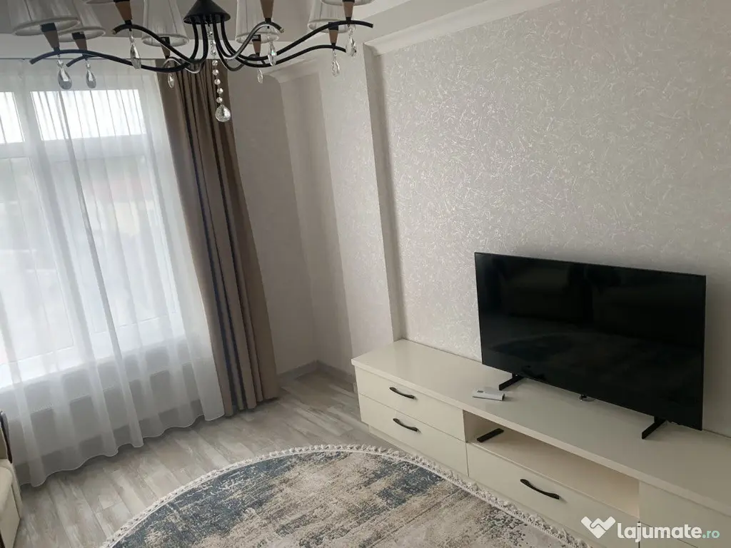 Apartament de 2 camere decomandat strada Oasului