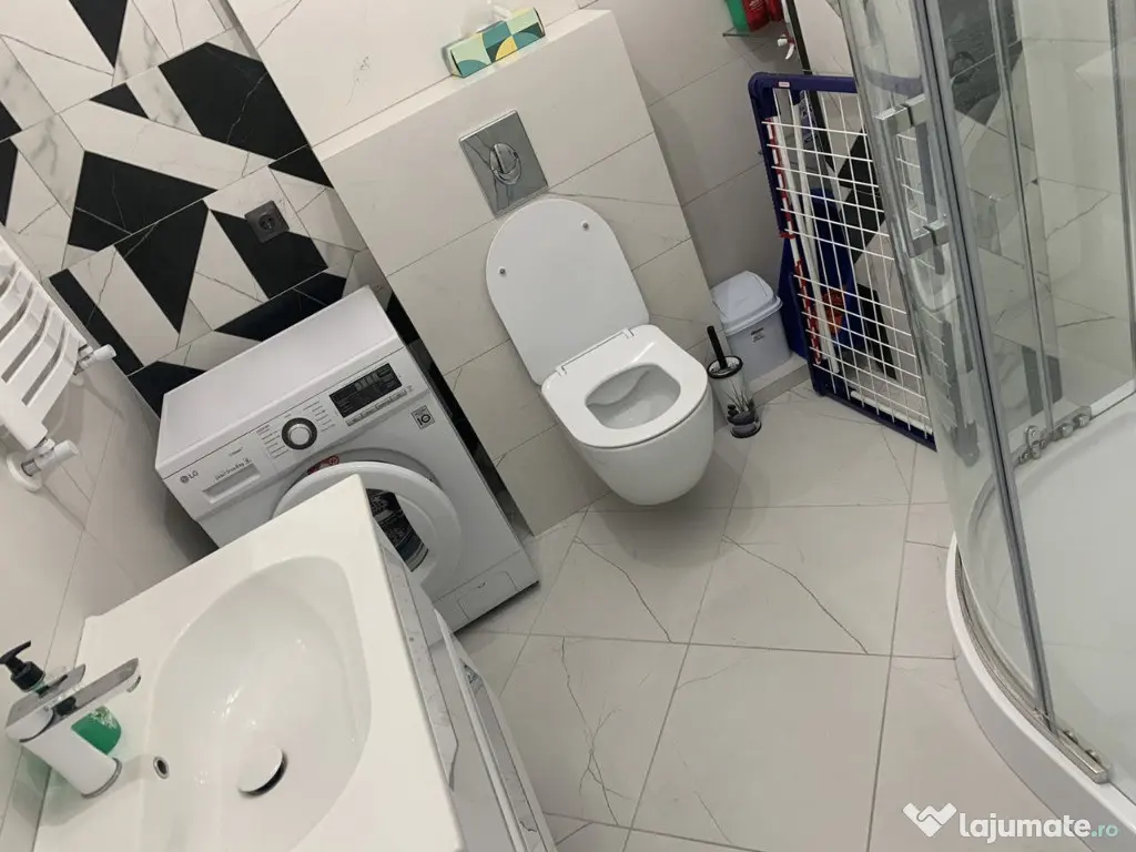 Apartament de 2 camere decomandat strada Oasului