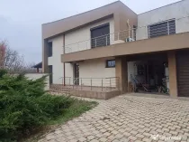 Vila 5 camere in comuna Berceni zona centrala