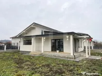 2 Case individuale cu design modern JUCU KM 17, 125mp utili,