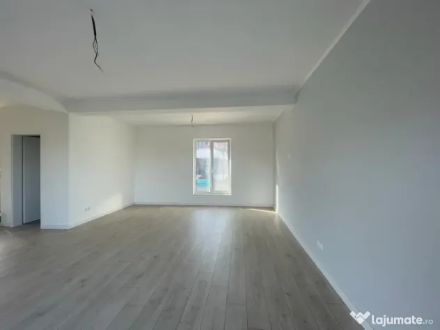 Duplex finisat pe 3 niveluri , 165 mp, ansamblu privat, zona