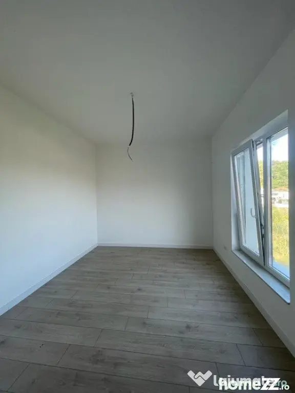 Duplex finisat pe 3 niveluri , 165 mp, ansamblu privat, zona - Floresti (Cluj)