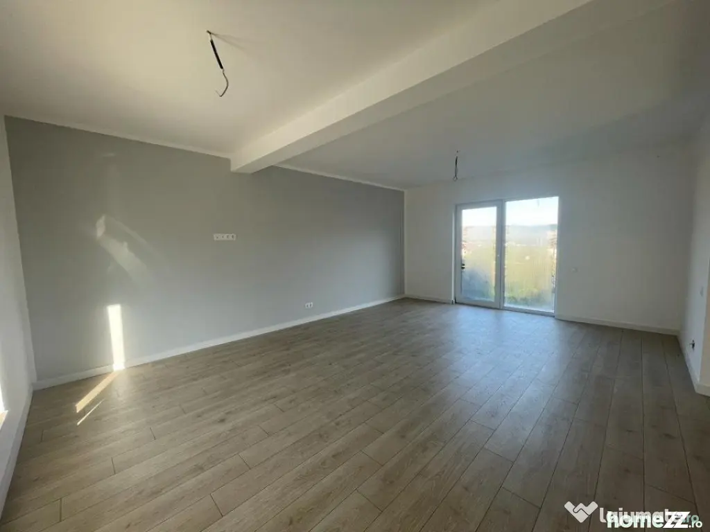 Duplex finisat pe 3 niveluri , 165 mp, ansamblu privat, zona - Floresti (Cluj)