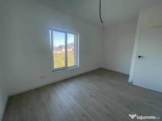 Duplex finisat pe 3 niveluri , 165 mp, ansamblu privat, zona