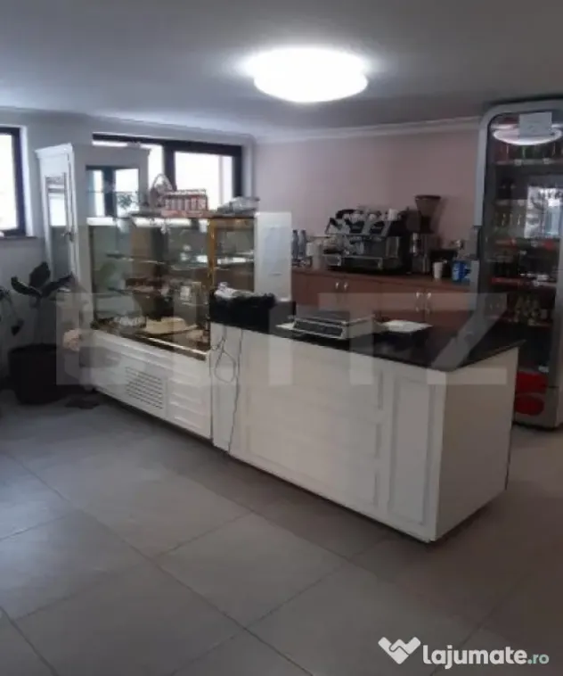 Spatiu comercial Premium, La Cheie, 320 mp, Ipotești