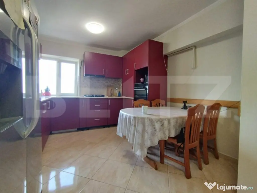 Apartament 3 camere, 65mp, priveliste fantastica, zona Turis