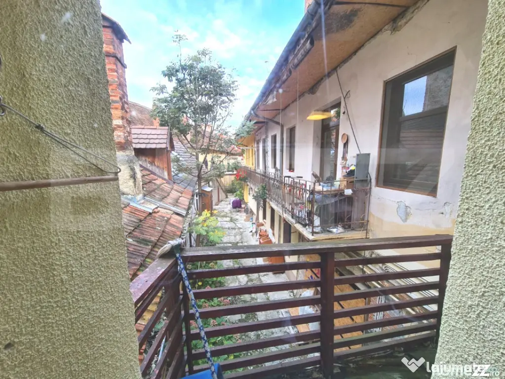 Apartament 3 camere, 90mp + pod foarte inalt, langa Piata Sf - Brasov (Brasov)