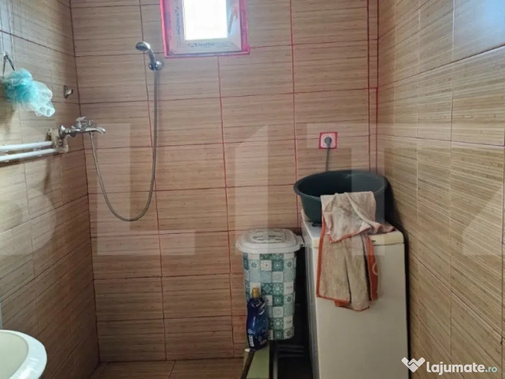 Casa In zona Rurala cu gaz/curent/apa