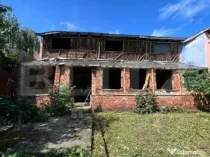 Casă Renovabilă cu Teren Generos în Zona Garofițelor
