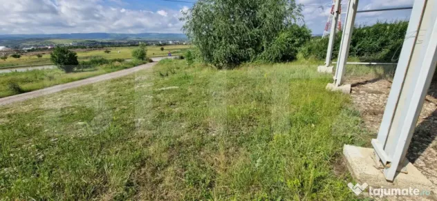 Teren extravilan, Hala 100 mp, teren 600 mp, acces facil, Zo