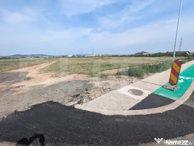 Teren de vanzare zona Arex, drum asfaltat, Ampoi 3